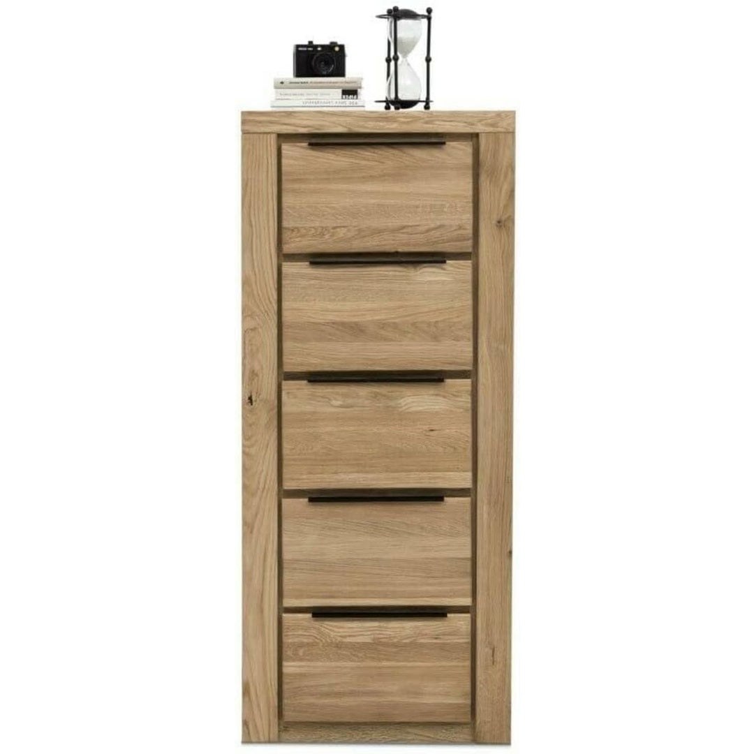 Das Sideboard nimmt mit 141 cm Gestalt an mi6221350