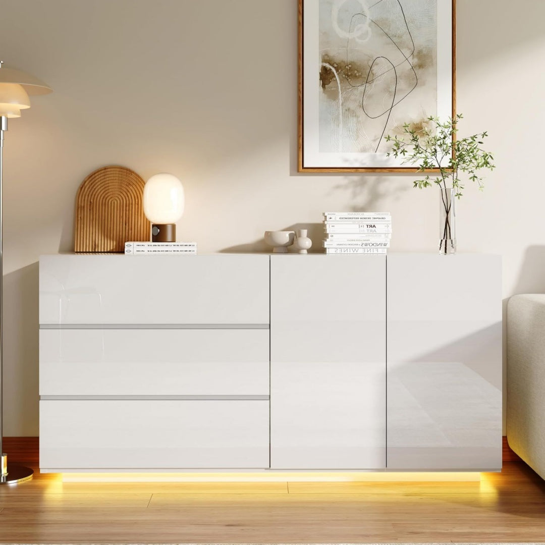 2 Tueren und LED Beleuchtung an dem Sideboard lm8917550