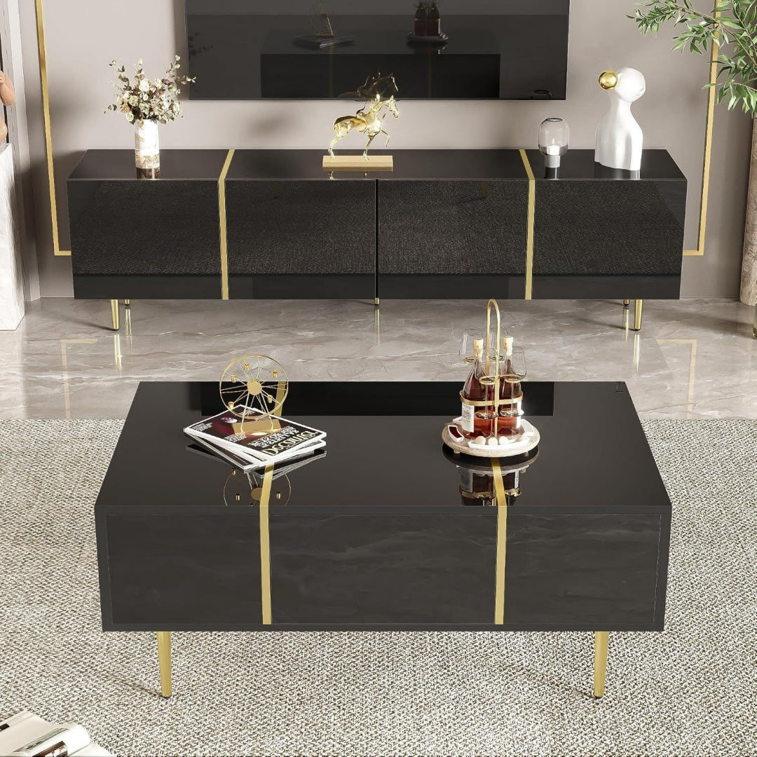 Schubladen an dem Tischset rp5783549